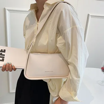 Лесна чанта на едно рамо за подмишниците Женствена чанта от 2021 Нова мода корея чанта-месинджър с едно рамо, универсална малка квадратна чанта 2
