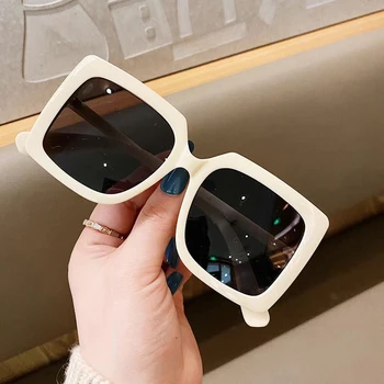2021 Нови Квадратни Слънчеви очила Дамски Брандираната Мода Ретро по-Голяма Рамка Градиентные Слънчеви Очила Дамски Реколта Очила Дамски UV400 Q879 1