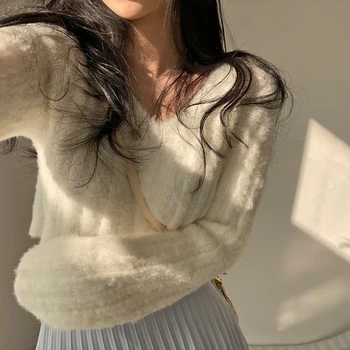 Ред 2021 есенно - зимни дрехи дамски корейската мода женски пуловер с имитация на шията поло с бродерия пуловери с дълъг ръкав топ скок > Пуловер / www.yorkshireclaims.co.uk 11